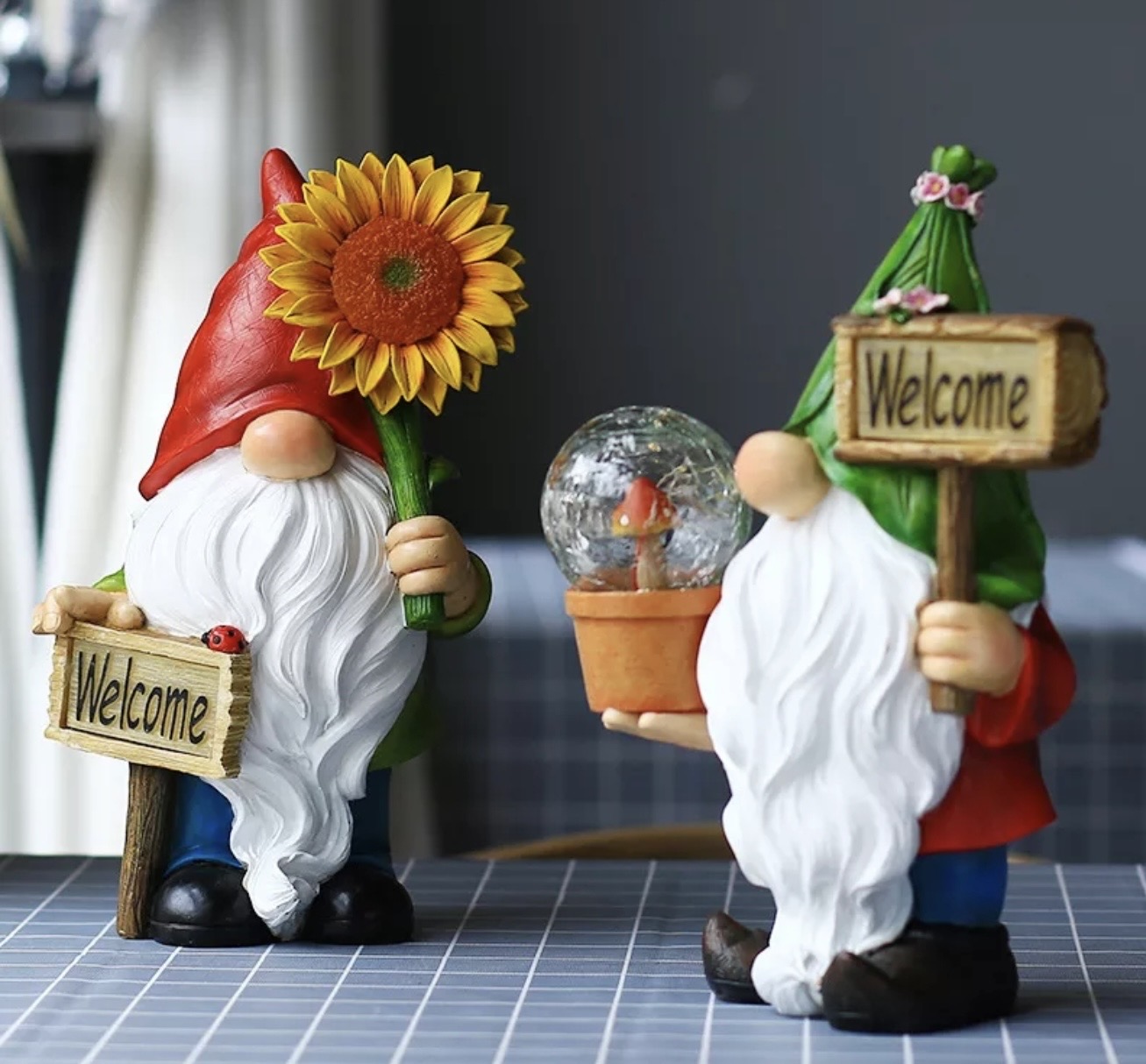 Ayçiçeği tutan welcome cüce silikon kalıp - Görsel 3